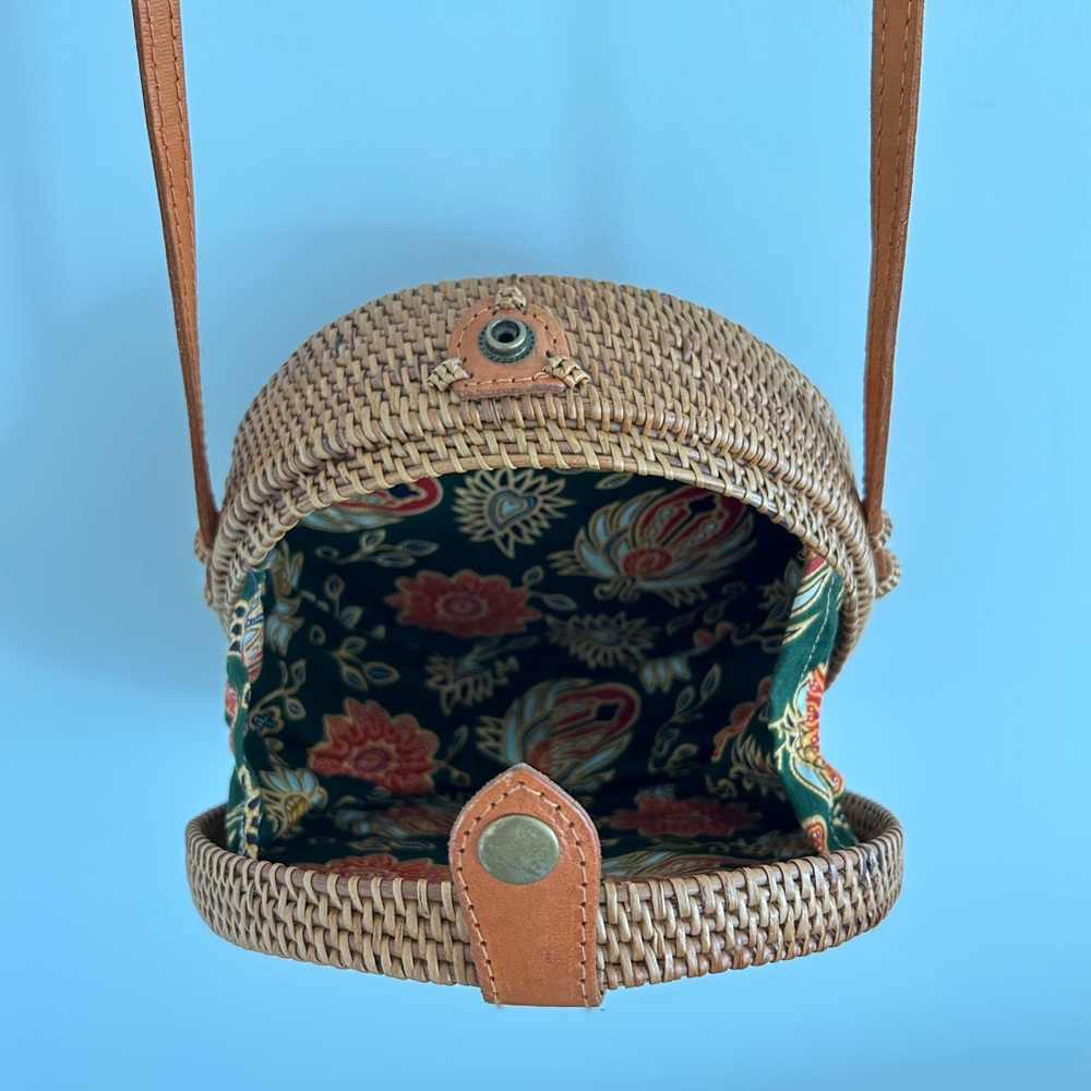 Round Woven Rattan Tan Crossbody Bag - Picture 5 of 6